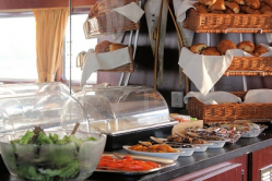 From buffets to gastronomic meals