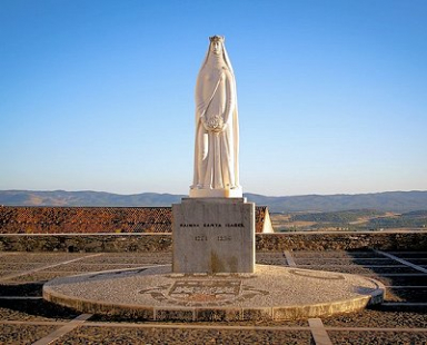 Estremoz Statue of Santa Rainha Isabel
